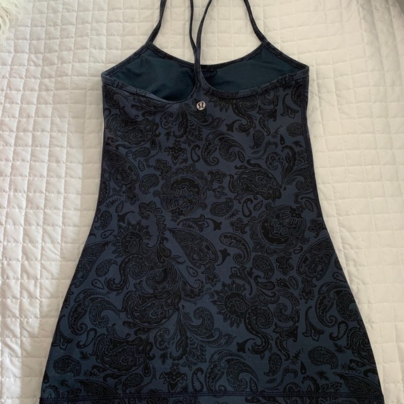 Lululemon tank - Picture 2 of 4